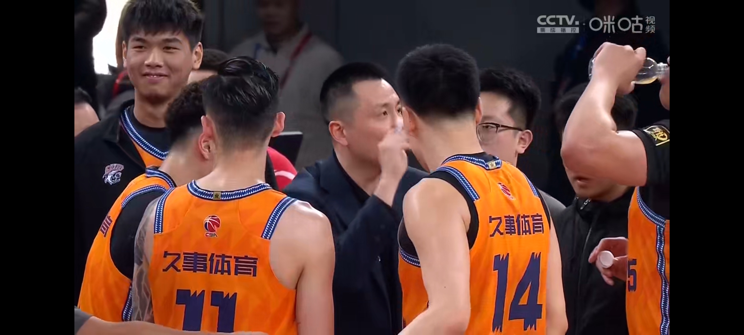 开云体育-包含NBA常规赛赛程吃紧，上海久事窗口期战术微调，信心回归，临场指挥获称赞的词条