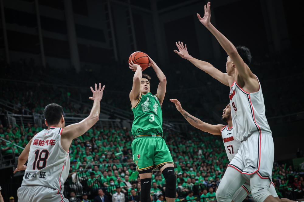 包含Ning在G2比赛中连败今夜辽宁本钢备战CBA常规赛，尼斯赛后篮板制胜都惊呆了的词条